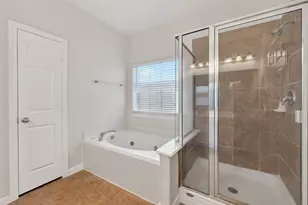 78 S Archwyck Cir, Houston, TX 77382 - Photo 39