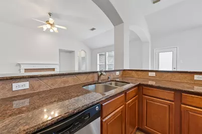 78 S Archwyck Circle, Houston, TX 77382 - Photo 23