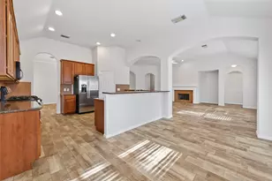 78 S Archwyck Cir, Houston, TX 77382 - Photo 19