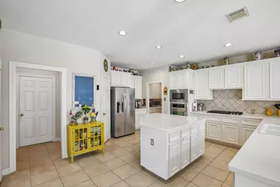 2908 Park Bend Drive, Friendswood, TX 77546 - Photo 9