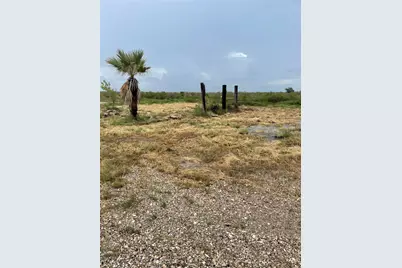 1106 Faggards Slip, Gilchrist, TX 77617 - Photo 3