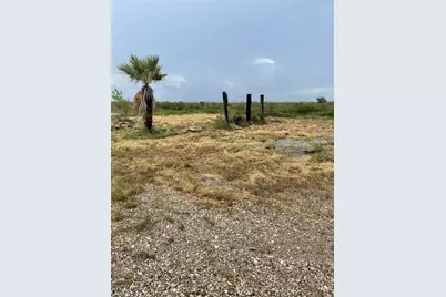 1106 Faggards Slip, Gilchrist, TX 77617 - Photo 3