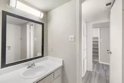 11715 S Glen Drive #503-1, Houston, TX 77099 - Photo 3
