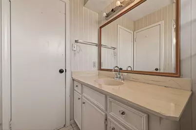 9326 Willow Meadow Drive, Houston, TX 77031 - Photo 31