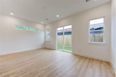 4029 Knoxville Street #B, Houston, TX 77051 - Photo 9