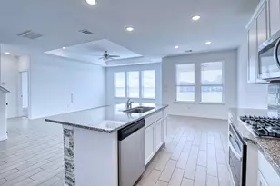 8106 Royal Palm Ct, Fulshear, TX 77441 - Photo 21