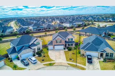 8106 Royal Palm Court, Fulshear, TX 77441 - Photo 3