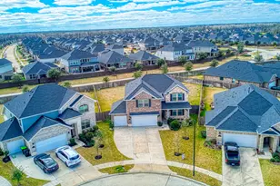 8106 Royal Palm Ct, Fulshear, TX 77441 - Photo 3