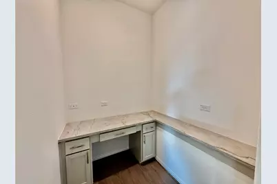 719 Evergreen Forest Lane, Rosharon, TX 77583 - Photo 9