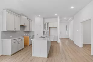 719 Evergreen Frst Ln, Rosharon, TX 77583 - Photo 11