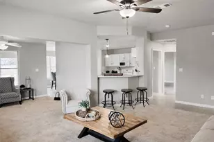 216 Sleepy Hollow Dr, Lake Jackson, TX 77566 - Photo 3