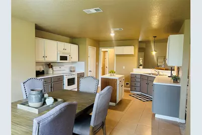 216 Sleepy Hollow Drive, Lake Jackson, TX 77566 - Photo 7