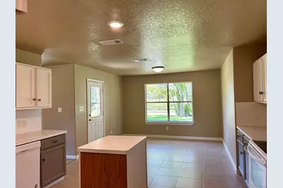 216 Sleepy Hollow Drive, Lake Jackson, TX 77566 - Photo 17