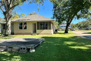 216 Sleepy Hollow Dr, Lake Jackson, TX 77566 - Photo 41