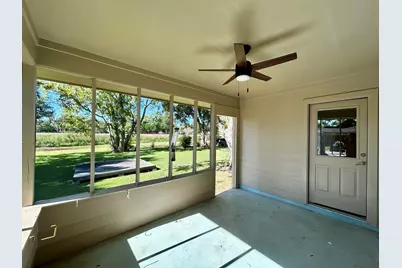 216 Sleepy Hollow Drive, Lake Jackson, TX 77566 - Photo 9