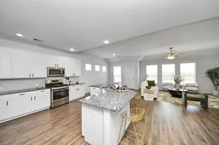 2326 Kelson Cove Dr, La Marque, TX 77568 - Photo 7