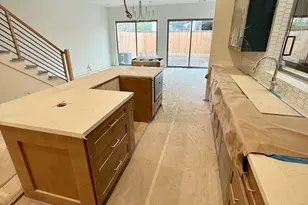 1312 Castle Ct, Houston, TX 77006 - Photo 7