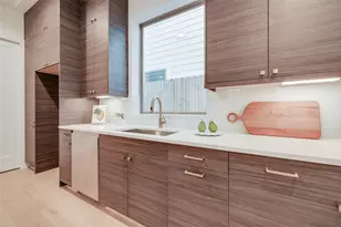 1312 Castle Ct, Houston, TX 77006 - Photo 25