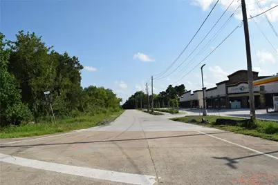 2304 Old Road, Friendswood, TX 77546 - Photo 3