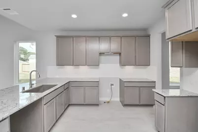 11807 Royal Willow Lane, Houston, TX 77066 - Photo 9