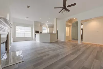 1315 Crescent Parkway Court, Houston, TX 77094 - Photo 9