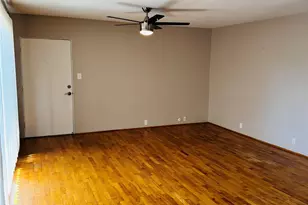 2121 Fountain View Dr, Houston, TX 77057 - Photo 7