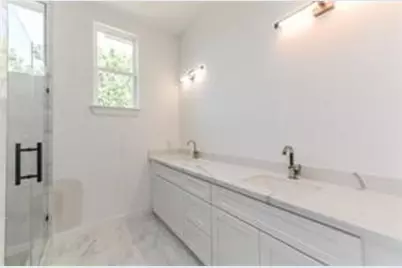 7330 Krueger Road #A and B, Houston, TX 77033 - Photo 27