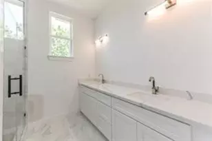 7330 Krueger Rd, Houston, TX 77033 - Photo 27