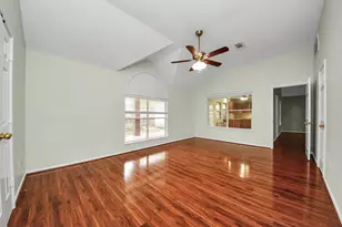 1103 Lake Shore Dr, Pearland, TX 77581 - Photo 11