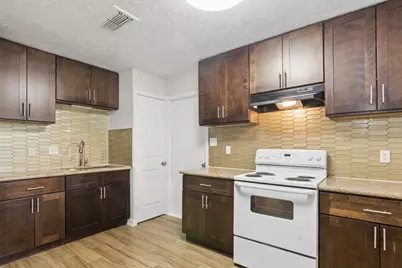 12514 Gotham Drive, Houston, TX 77089 - Photo 9