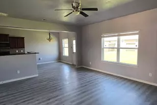 2318 Oyster Bay Ave, La Marque, TX 77568 - Photo 3