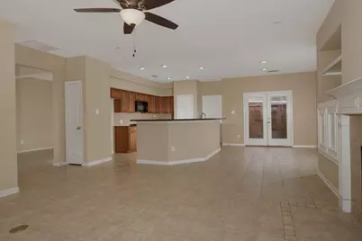 78 E Foxbriar Forest Circle, The Woodlands, TX 77382 - Photo 13