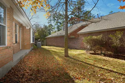 78 E Foxbriar Forest Circle, The Woodlands, TX 77382 - Photo 31