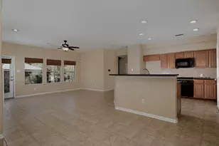 78 E Foxbriar Forest Cir, The Woodlands, TX 77382 - Photo 11