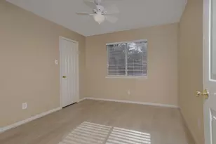 78 E Foxbriar Forest Cir, The Woodlands, TX 77382 - Photo 25