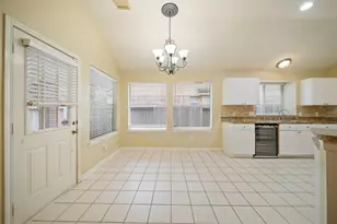 127 Selkirk Dr, Sugar Land, TX 77479 - Photo 13