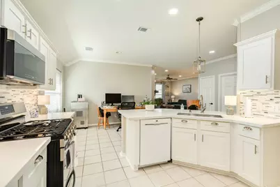 13808 Stark Bridge Lane, Rosharon, TX 77583 - Photo 11