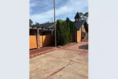 2013 Deats Road, Dickinson, TX 77539 - Photo 7