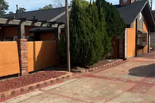 2013 Deats Rd, Dickinson, TX 77539 - Photo 7