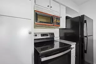 10110 Forum W Dr, Houston, TX 77036 - Photo 15