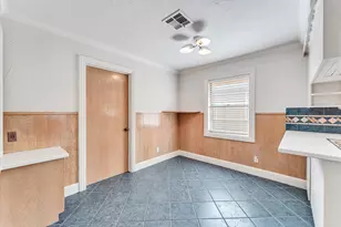 6327 Wynnwood Ln, Houston, TX 77008 - Photo 9
