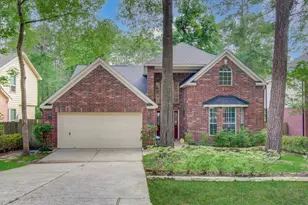 47 W Tallowberry Dr, The Woodlands, TX 77381 - Photo 1