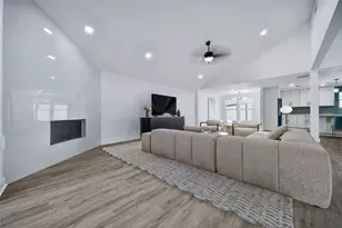 11530 Wickersham Ln, Houston, TX 77077 - Photo 11