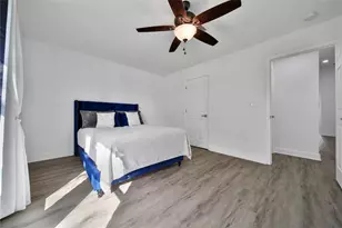 11530 Wickersham Ln, Houston, TX 77077 - Photo 31