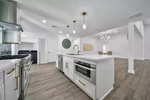 11530 Wickersham Ln, Houston, TX 77077 - Photo 17