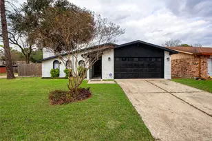 5510 Hickory Forest Dr, Houston, TX 77088 - Photo 1