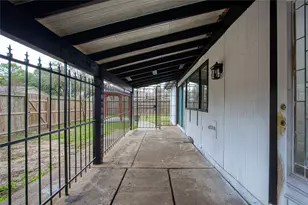 5510 Hickory Forest Dr, Houston, TX 77088 - Photo 17