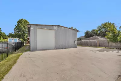 207 Aldine Mail Route Road, Houston, TX 77037 - Photo 5