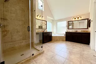 11 Silver Rock Dr, Tomball, TX 77375 - Photo 19