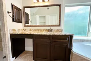 11 Silver Rock Dr, Tomball, TX 77375 - Photo 21